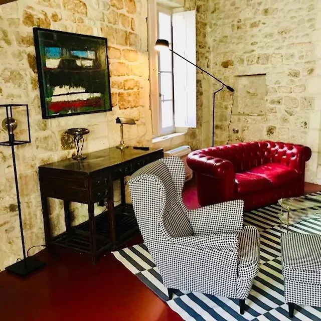 Belle Maison Historique Arles Apartamento